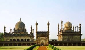 Ibrahim Rauza, Bijapur, Karnataka